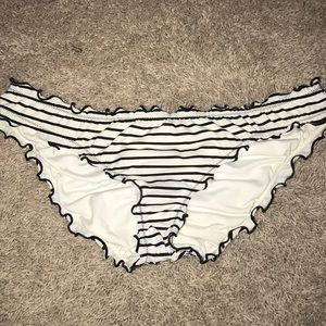 victoria secret ruffle cheeky swim bottoms. medium